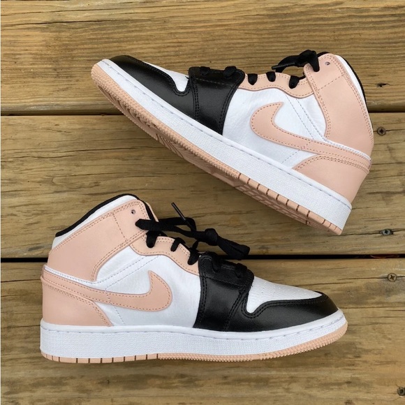🦖SOLD!🦖Nike Jordan 1 Mid “Crimson Tint” 5.5y Artic Orange sneakers Unisex - Picture 12 of 16